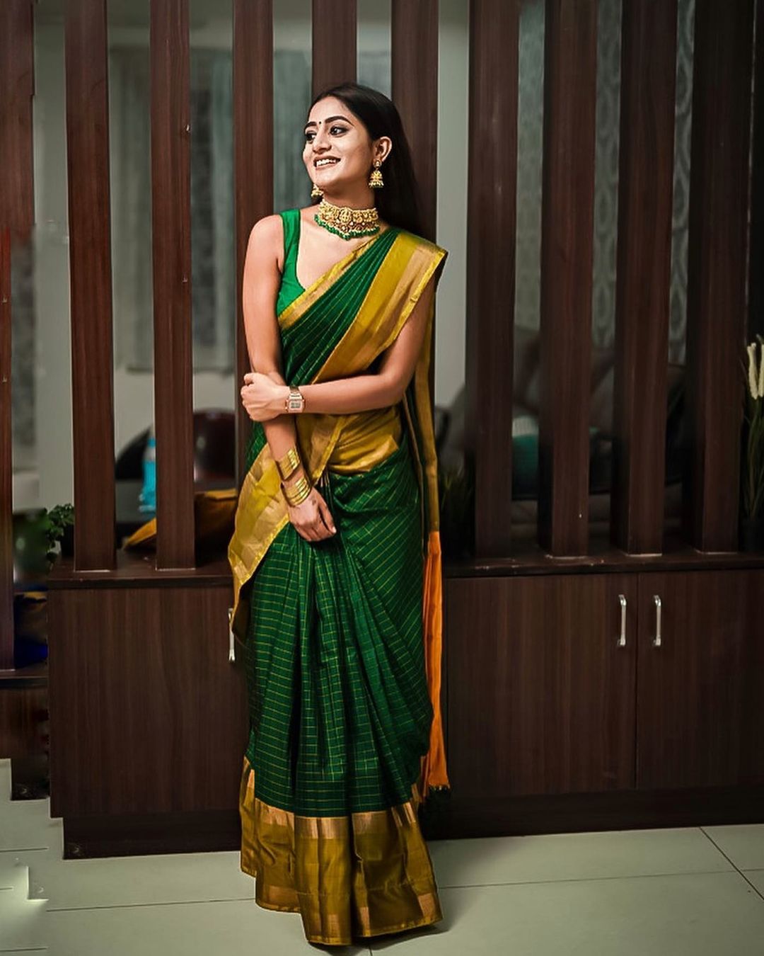 SOUTH INDIAN ACTRESS NAYANI PAVANI IN TRADITIONAL GREEN SAREE 3